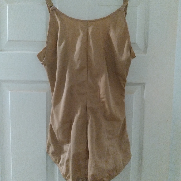 Flexees by Maidenform Body Briefer - Picture 8 of 8